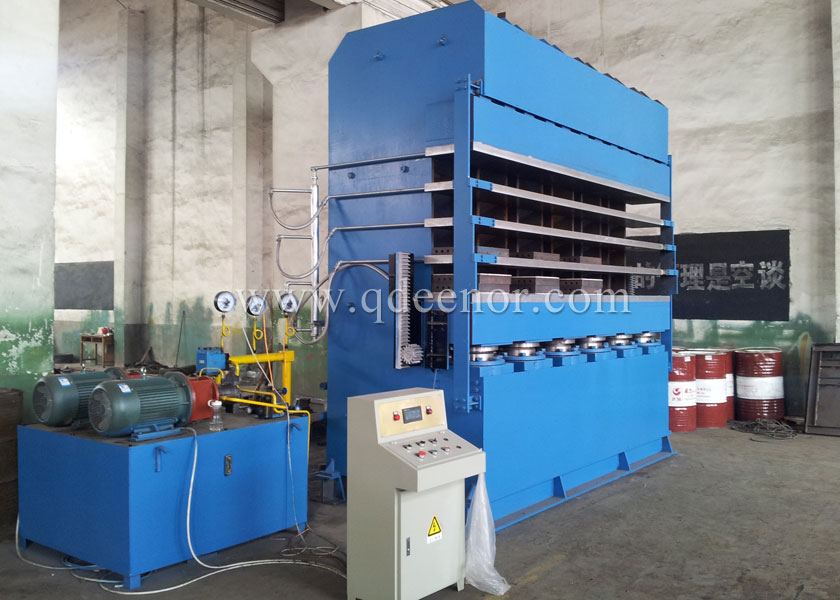  Tyre Vulcanizing Machine